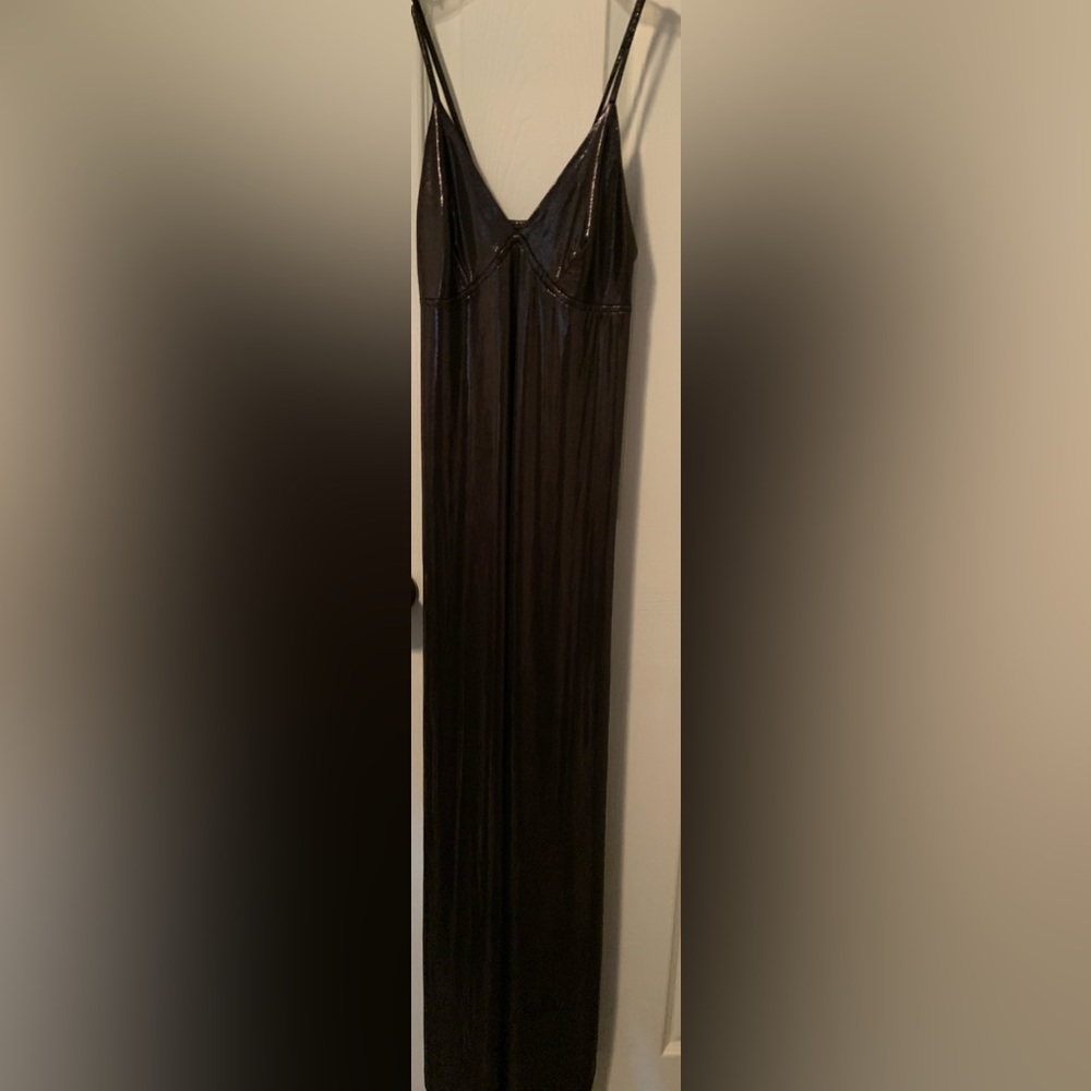 Norma Kamali's dress flattering stretch blend and features spaghetti straps. - Picture 2 of 4